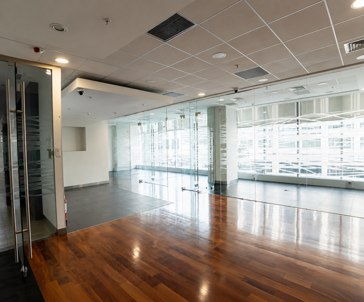 ChatGPT Image 10 ago 2026, 08_30_11 p.m. ARRIENDO 2 OFICINAS EN AV. APOQUINDO | LAS CONDES