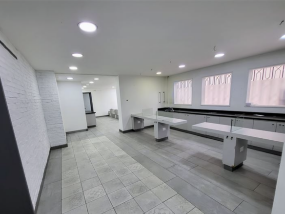 ARRIENDO LOCAL COMERCIAL | ISIDORA GOYENECHEA, LAS CONDES