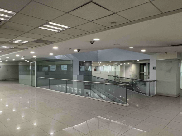 ARRIENDO LOCAL COMERCIAL | NUEVA YORK 69, SANTIAGO