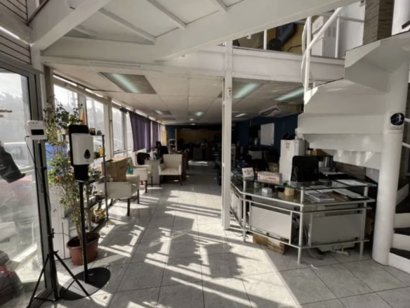 BODEGA INDUSTRIAL CON OFICINAS EN VENTA