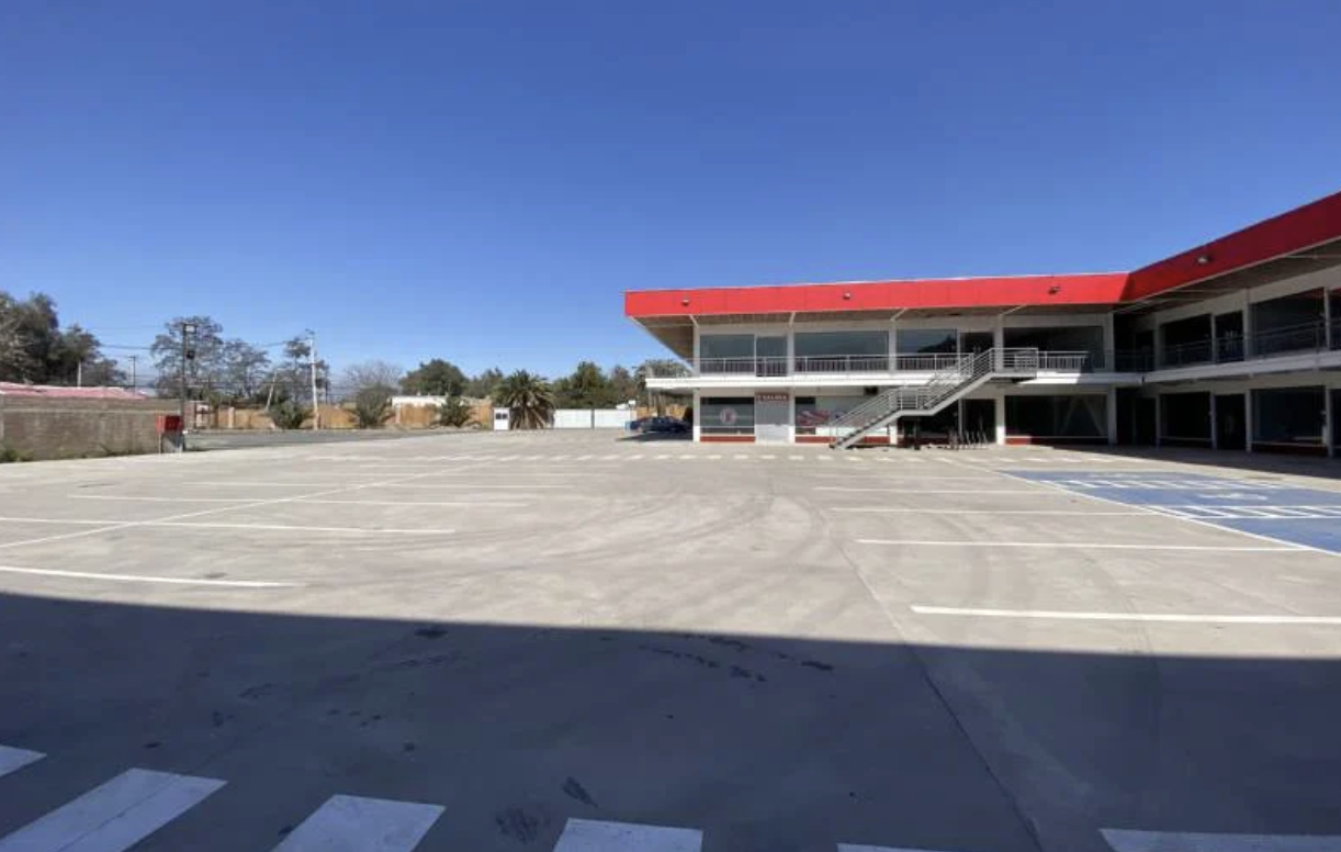 4. STRIP CENTER EN VENTA – LAMPA | 26 LOCALES ARRENDADOS