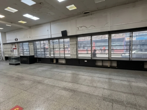 LOCAL COMERCIAL EN ESQUINA  |  CENTRO DE CONCEPCIÓN