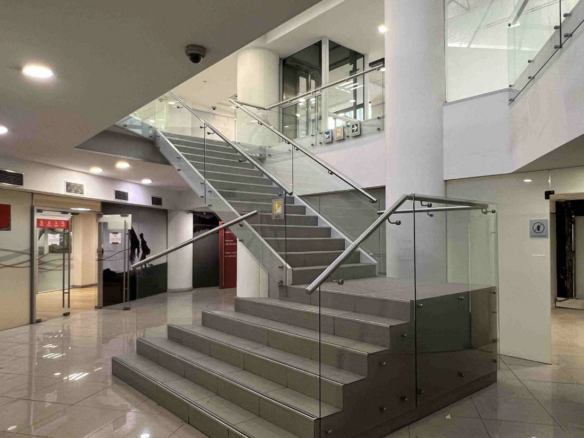 ARRIENDO LOCAL COMERCIAL | NUEVA YORK 69, SANTIAGO