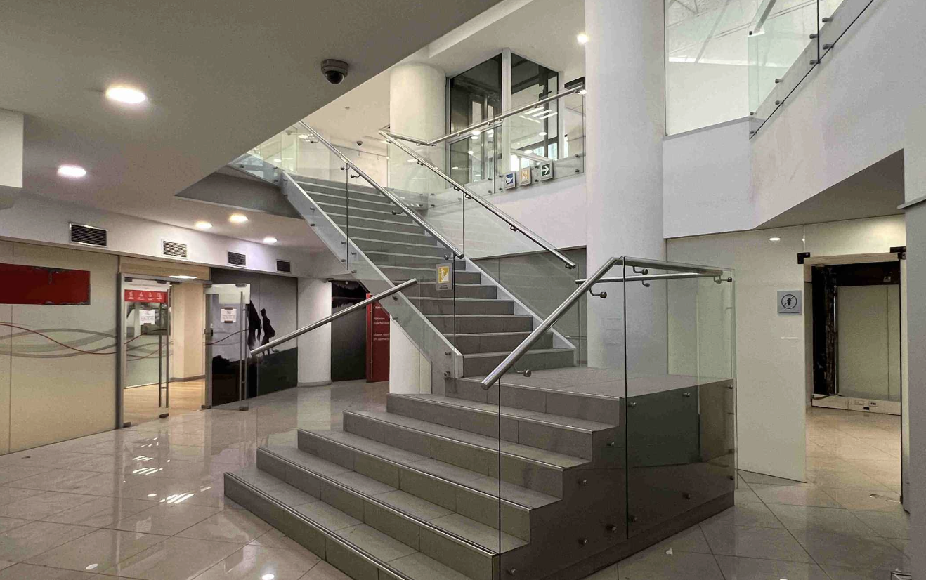 ARRIENDO LOCAL COMERCIAL | NUEVA YORK 69, SANTIAGO