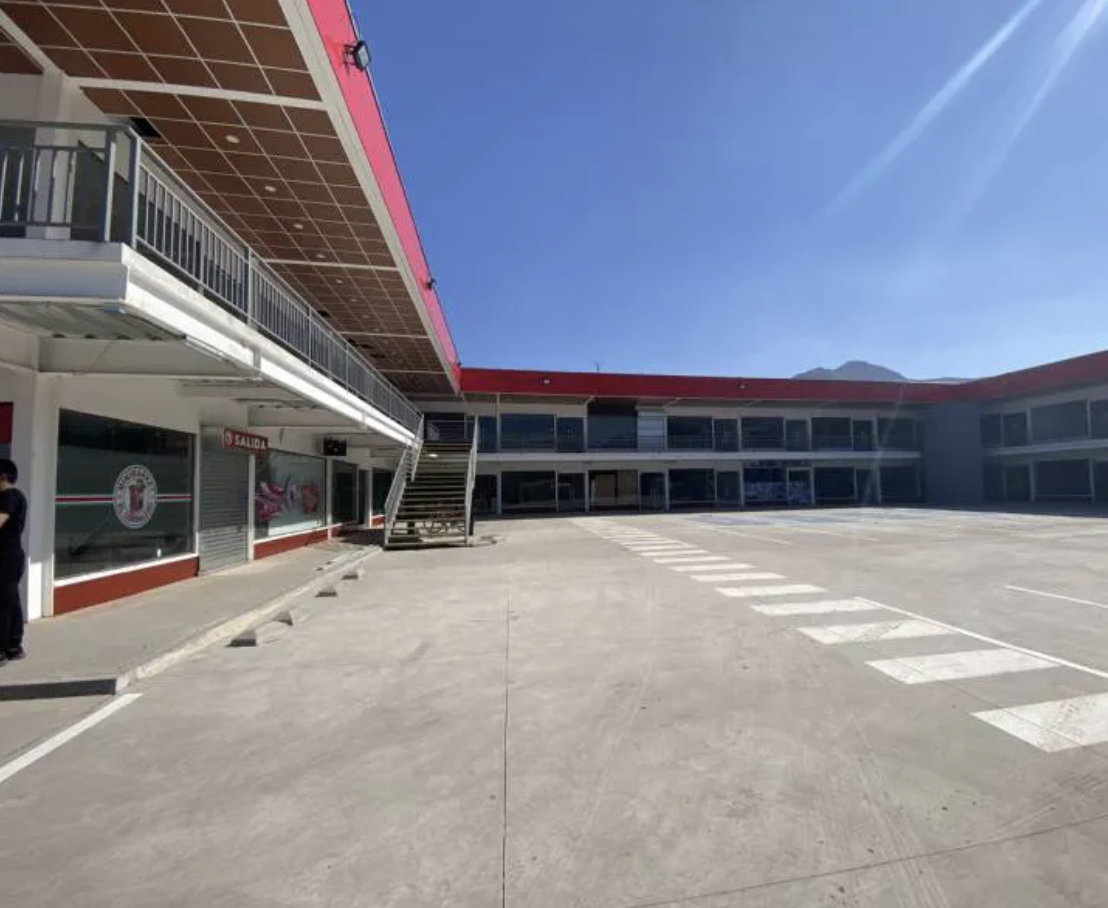 5. STRIP CENTER EN VENTA – LAMPA | 26 LOCALES ARRENDADOS