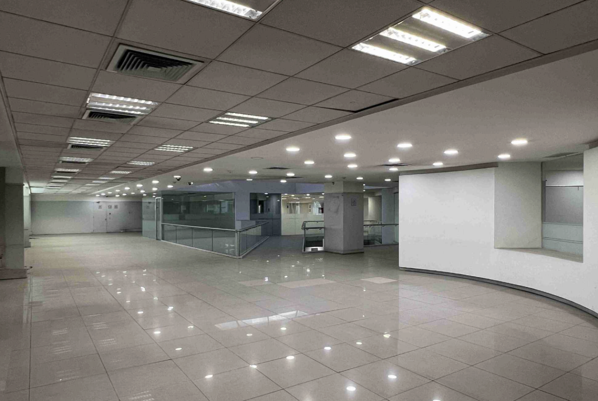 ARRIENDO LOCAL COMERCIAL | NUEVA YORK 69, SANTIAGO