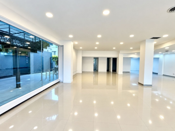 LOCALES COMERCIALES EN ARRIENDO | FONTOVA STRIP CENTER