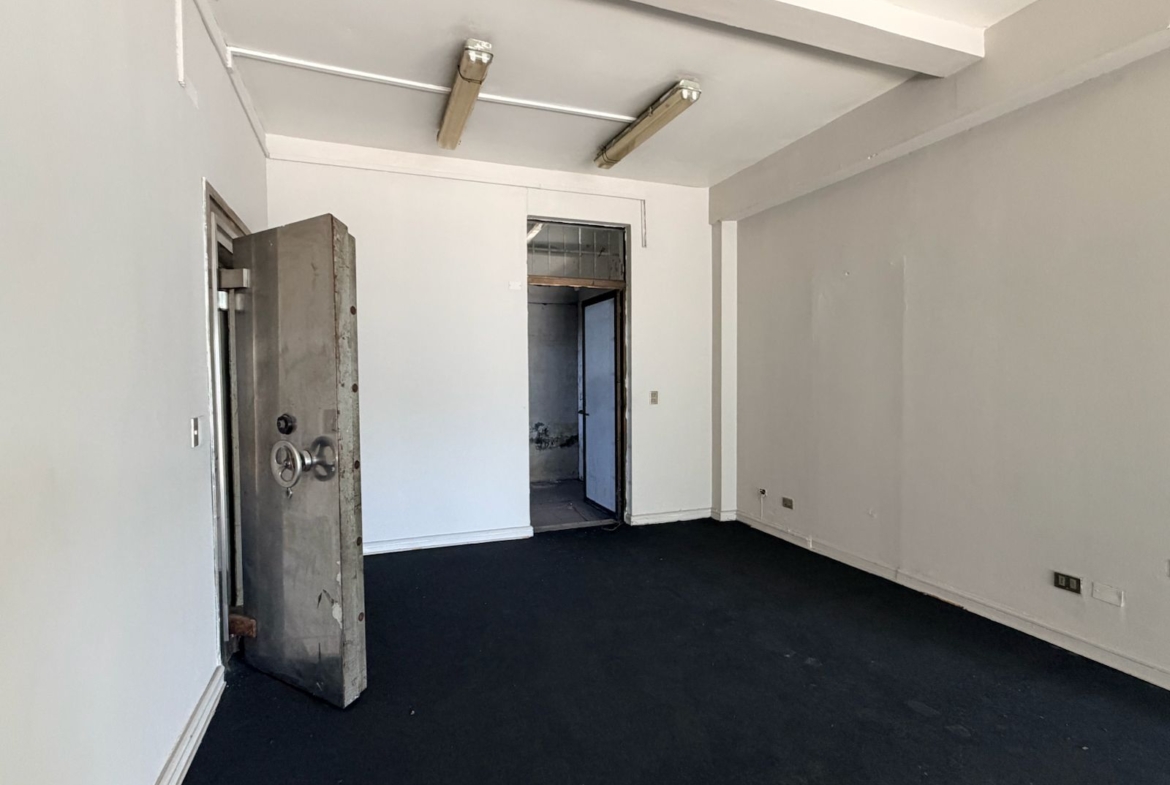 VENTA /ARRIENDO LOCAL COMERCIAL | AV. VICUÑA MACKENNA