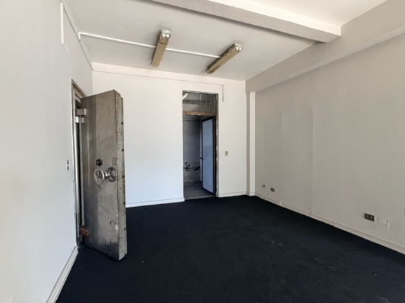 VENTA /ARRIENDO LOCAL COMERCIAL | AV. VICUÑA MACKENNA