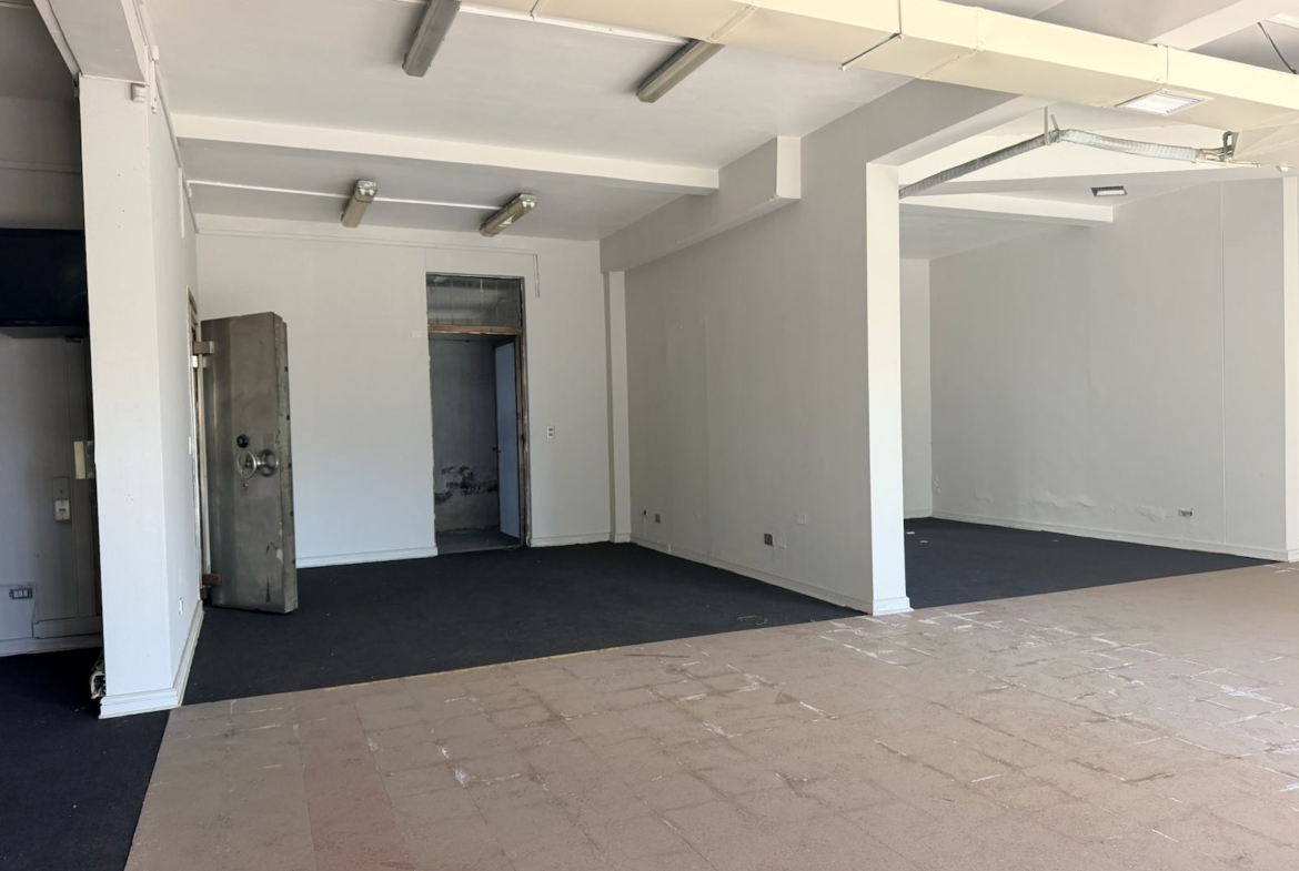 VENTA /ARRIENDO LOCAL COMERCIAL | AV. VICUÑA MACKENNA