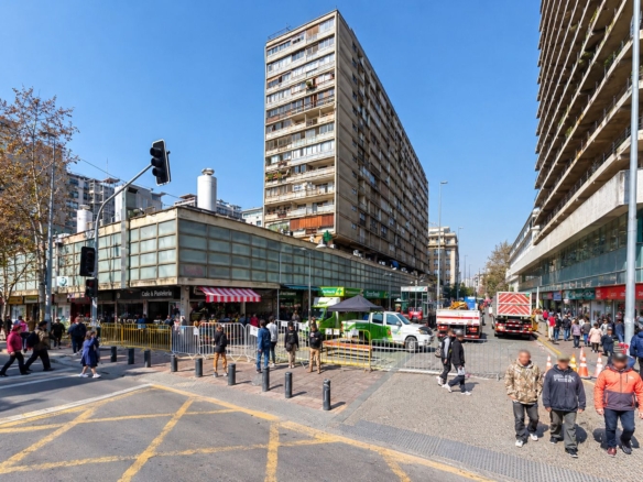 ARRIENDO LOCAL COMERCIAL – 21 DE MAYO 567, SANTIAGO CENTRO