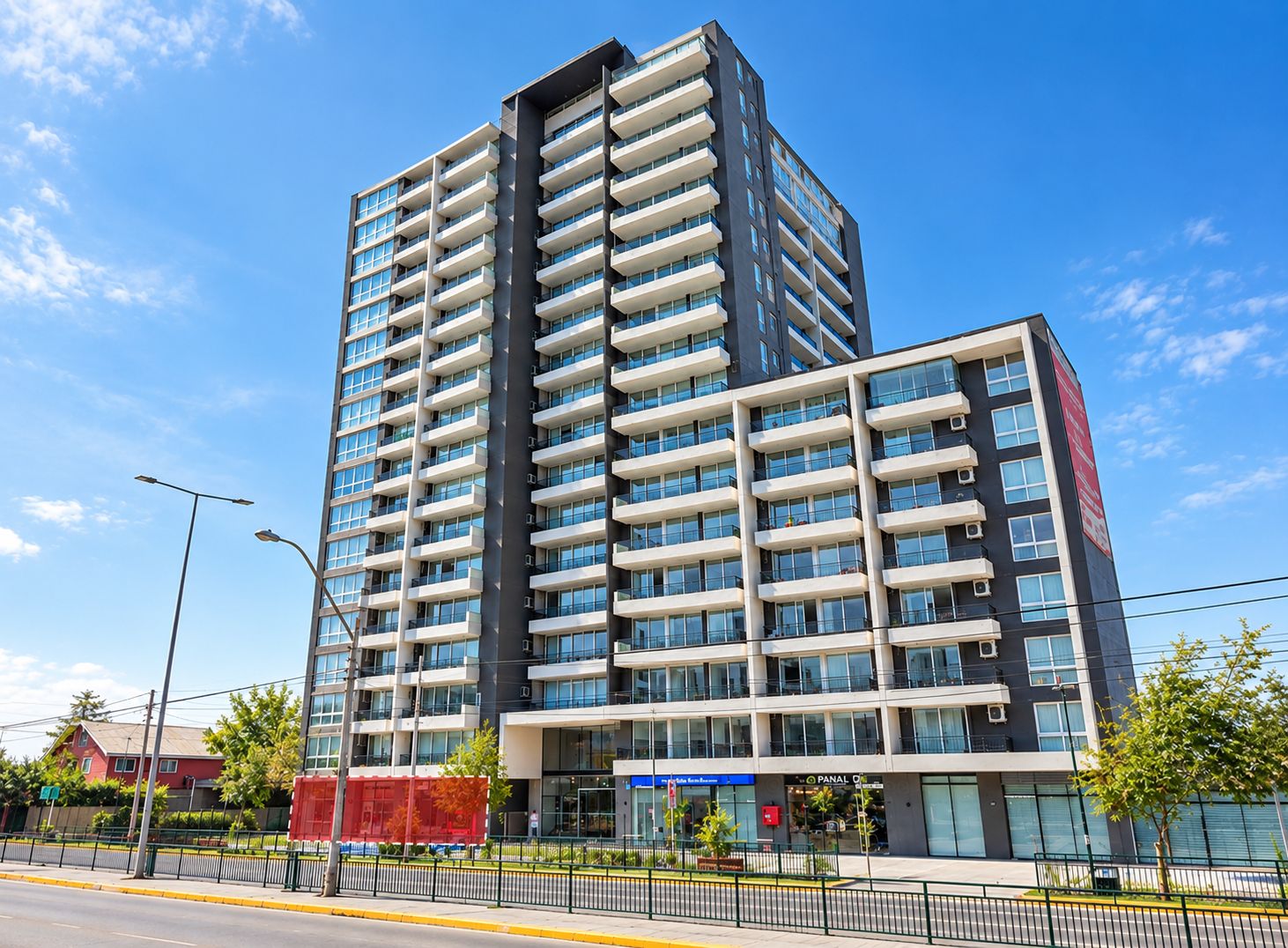 ARRIENDO DE LOCALES COMERCIALES FRENTE A CLÍNICA BUPA – MACUL